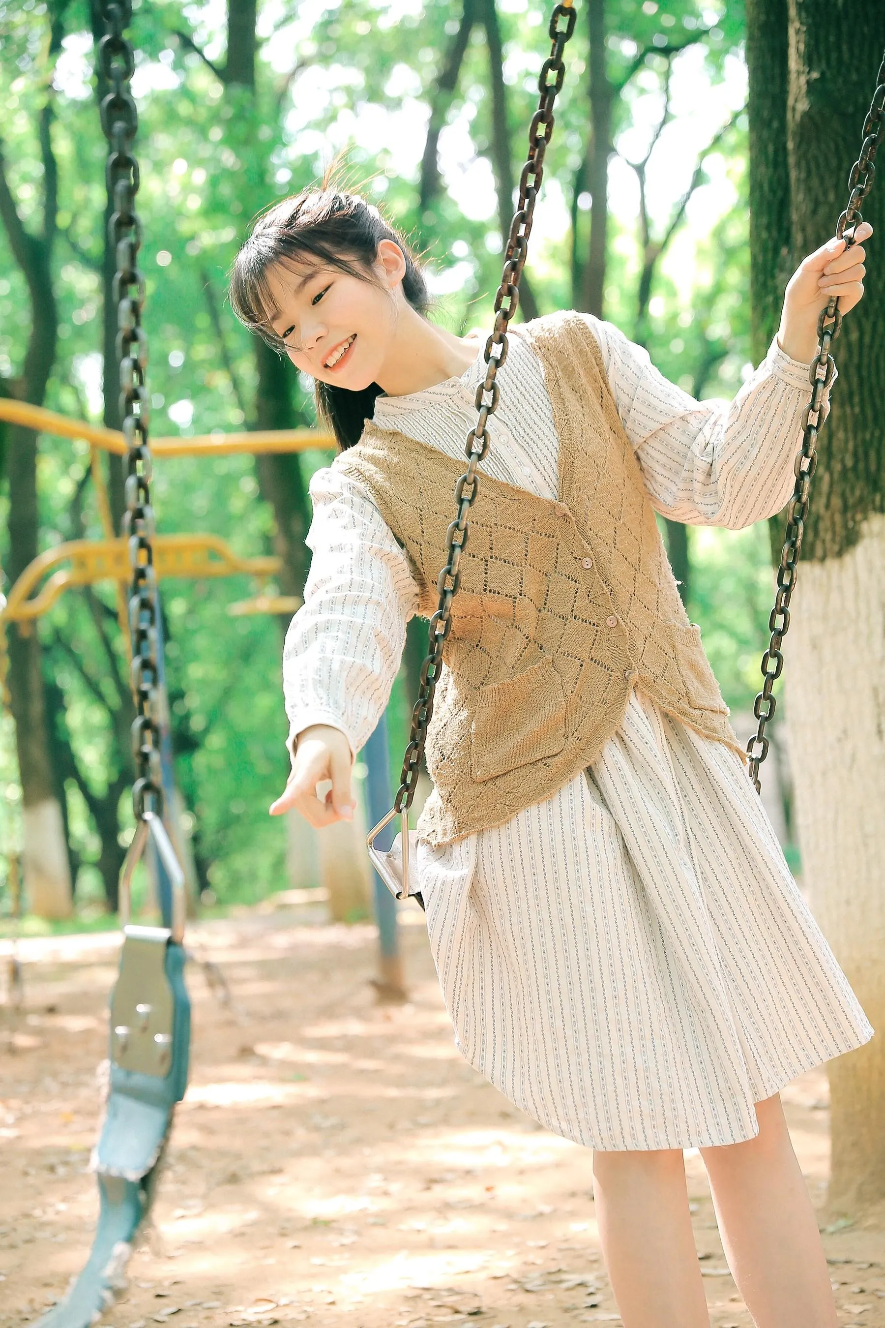 [艺图语] 2022.05.18 夏末微风 紫傲 [25P]插图4